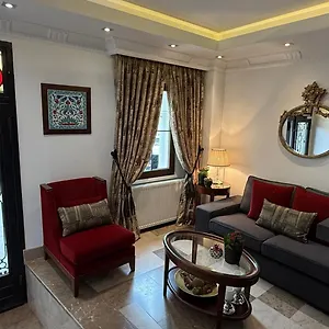Four Doors 3* Istanboel